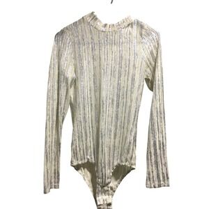 Luxxel Ivory Silver Metallic Knit Mock Neck Bell Sleeve Bodysuit Medium new